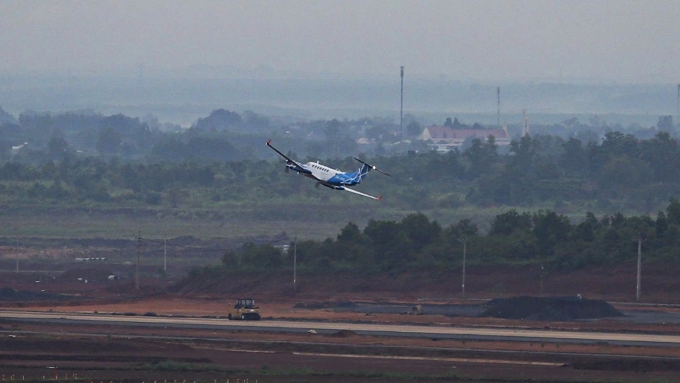 Calibration flights begin at Long Thanh airport ahead of 2026 opening